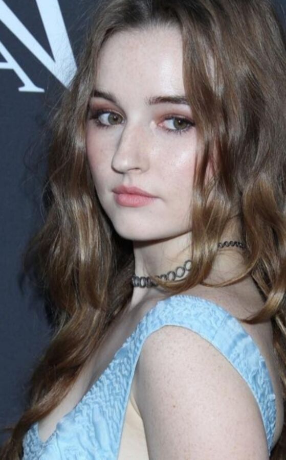 Kaitlyn Dever (The naked pictures are fake, but well made) 9 of 17 pics