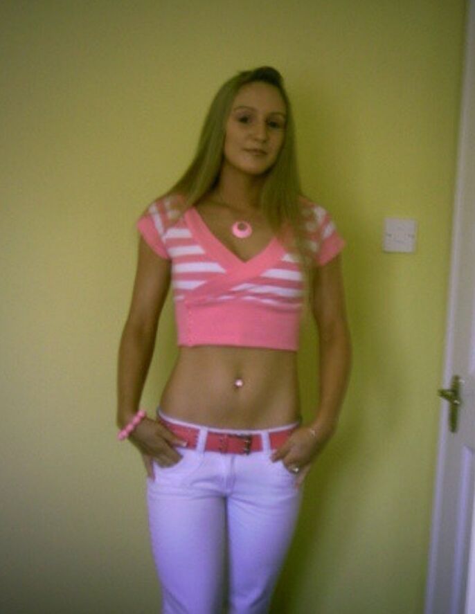 Lydia vile chav but well worth hate fucking wank for Lydia 14 of 18 pics