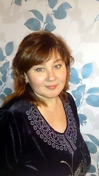 Chubby mature Tatar Gulia 7 of 17 pics