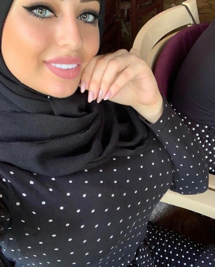 MUSLIM HIJAB MOST  SEXY INSTA LADIES  15 of 52 pics