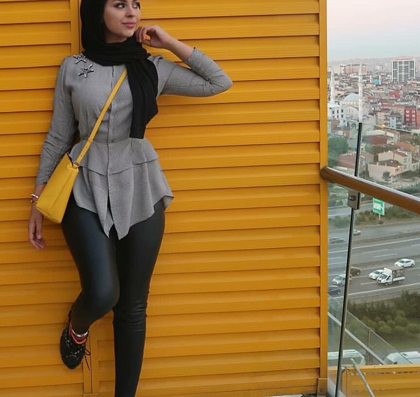 MUSLIM HIJAB MOST  SEXY INSTA LADIES  19 of 52 pics