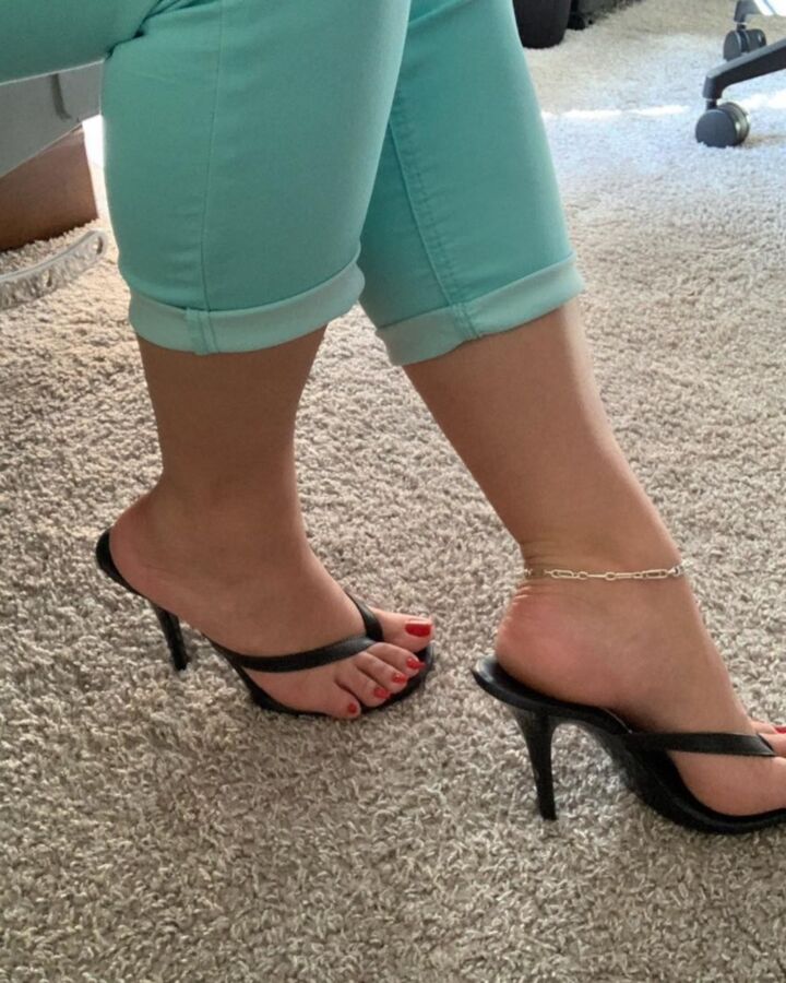 Thong CFM Heels 17 of 48 pics