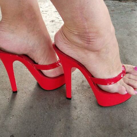 Thong CFM Heels 8 of 48 pics