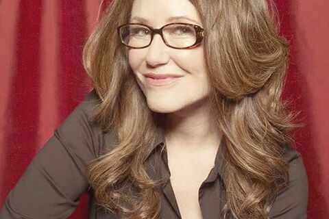 Mary McDonnell 3 of 13 pics