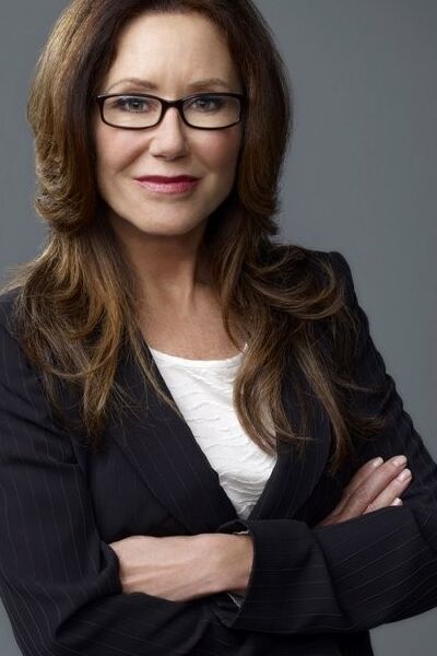 Mary McDonnell 11 of 13 pics