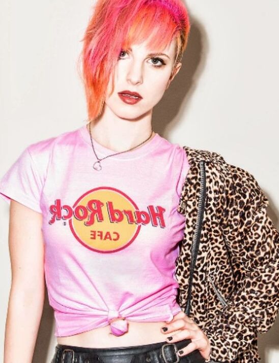 Hayley Williams sissy captions 4 of 12 pics