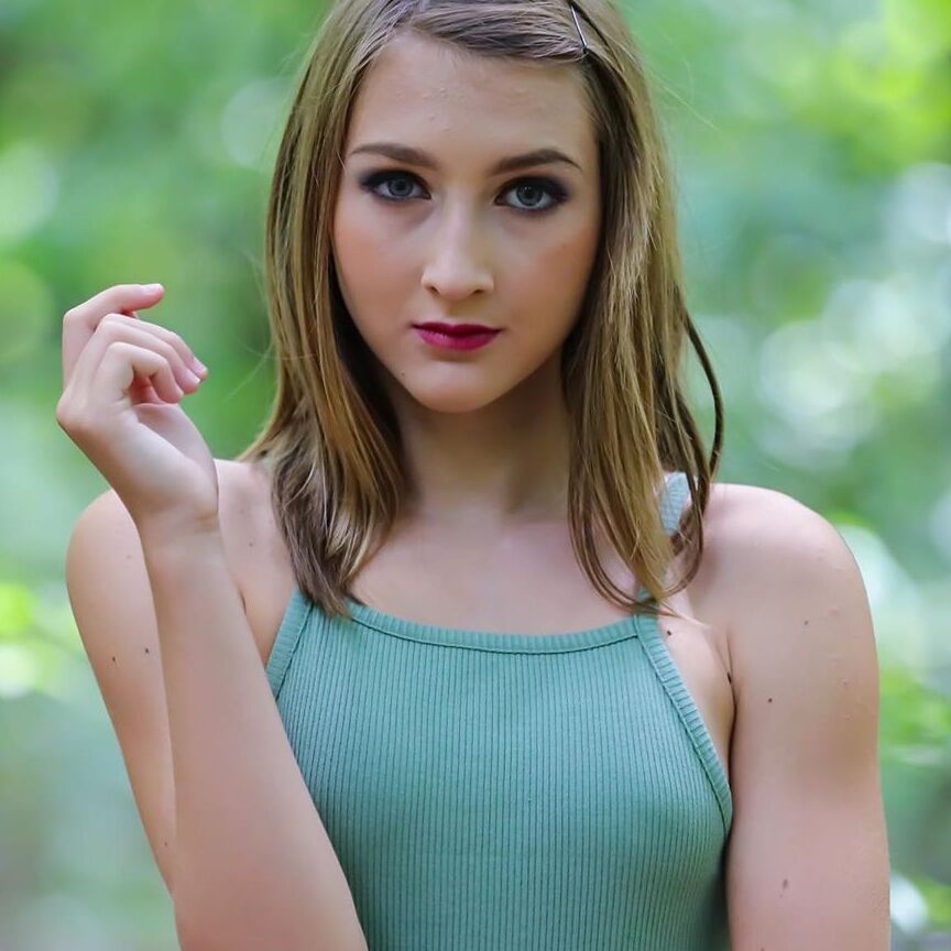 Alexandra, cute Hungarian teen model 20 of 31 pics