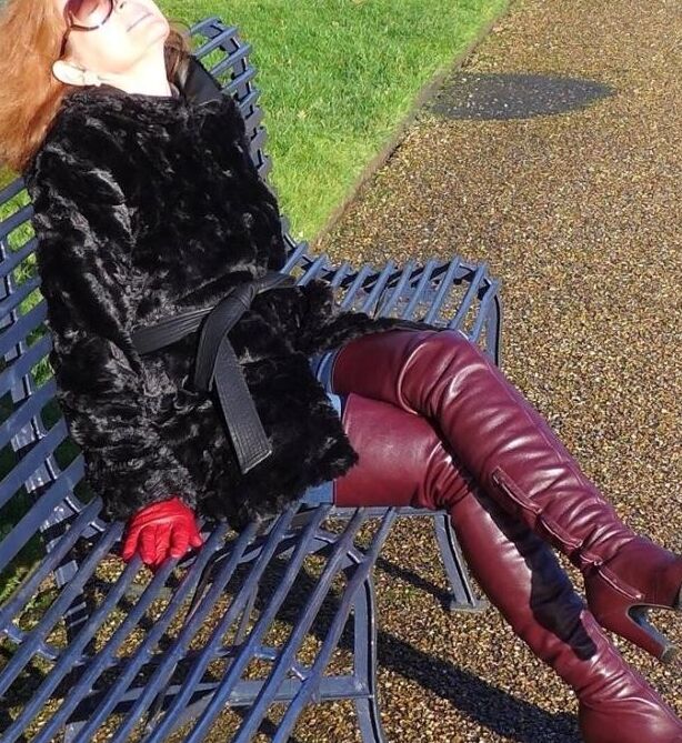 Mature goddess in leather and boots 10 of 18 pics