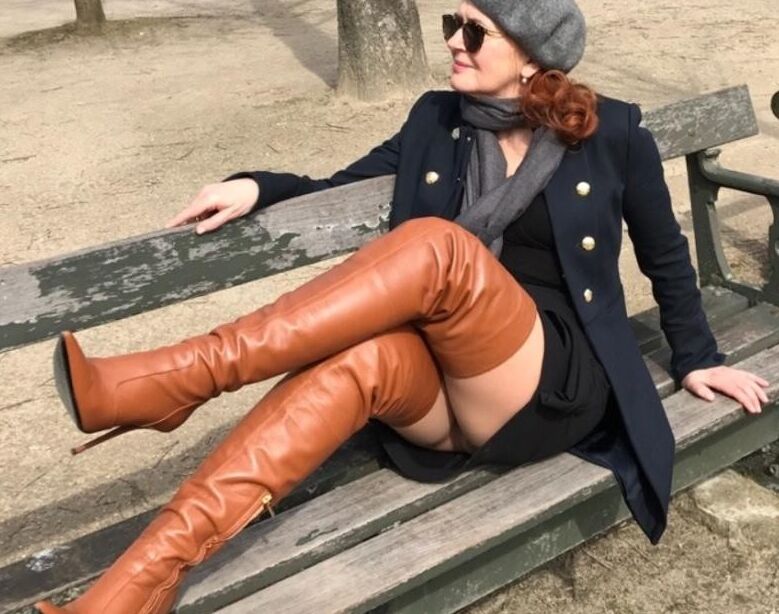 Mature goddess in leather and boots 12 of 18 pics