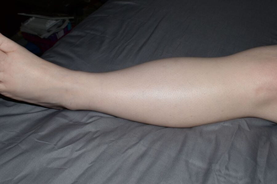 Right Female Leg 5 of 6 pics