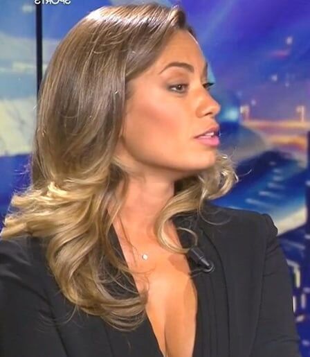 Competition French TV Women With Big Tits 24 of 35 pics