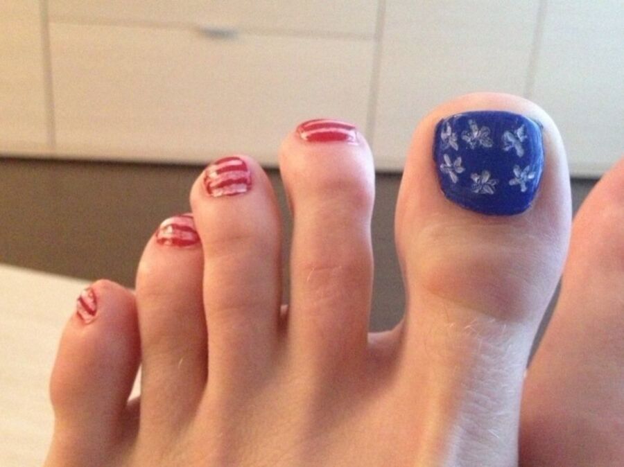 MISSY FRANKLIN BIG CHEESY FEET 12 of 34 pics