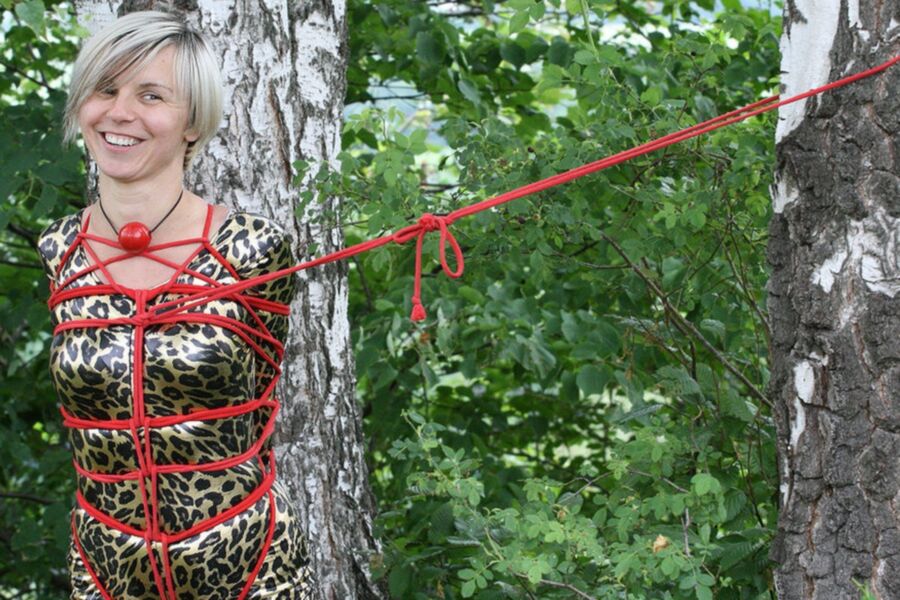 Girls nackt im wald
