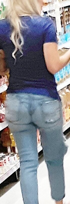 ASSES IN JEANS TODAY 16 of 17 pics