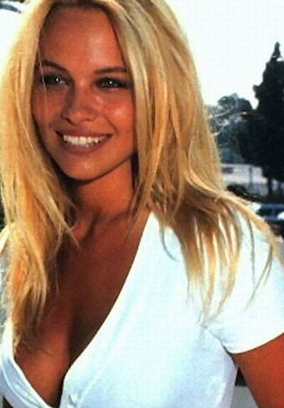 Pamela Anderson! Will Always Be One Of My All Time Favorites! 2 of 63 pics