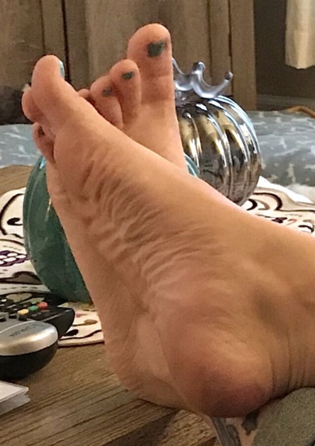 Sexy candid feet Jennie album two 9 of 41 pics