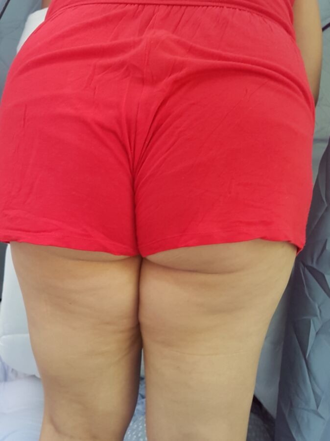 Maria shows her ass and VPL to the campground (candid) 23 of 30 pics