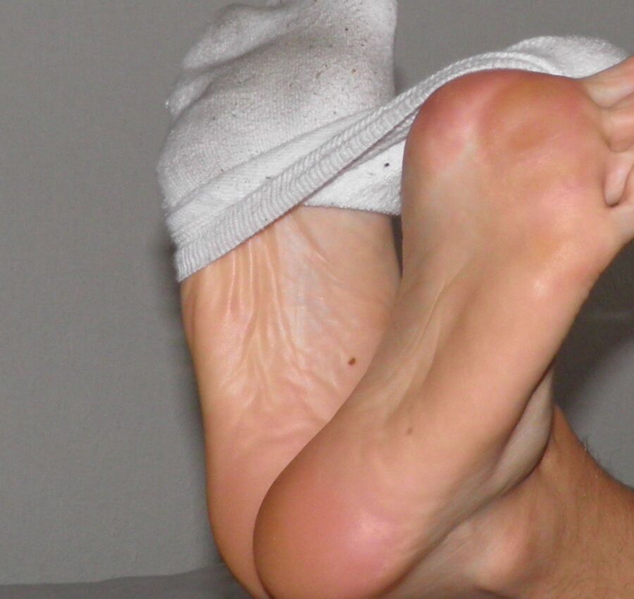 Malefeet Soles and Toes  3 of 6 pics