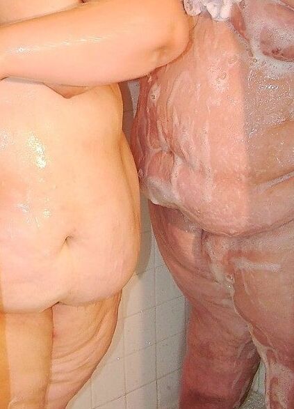SSBBW lesbians under shower 9 of 99 pics