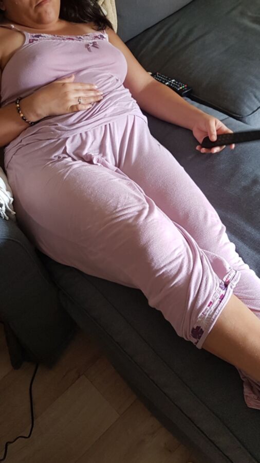 Maria in her favorite sleepwear (see trough candid unaware) 13 of 23 pics