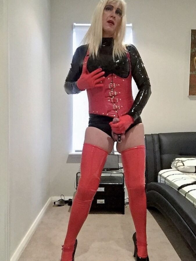 Latex Sissy Bitch (Amateur Tgirl) 12 of 87 pics