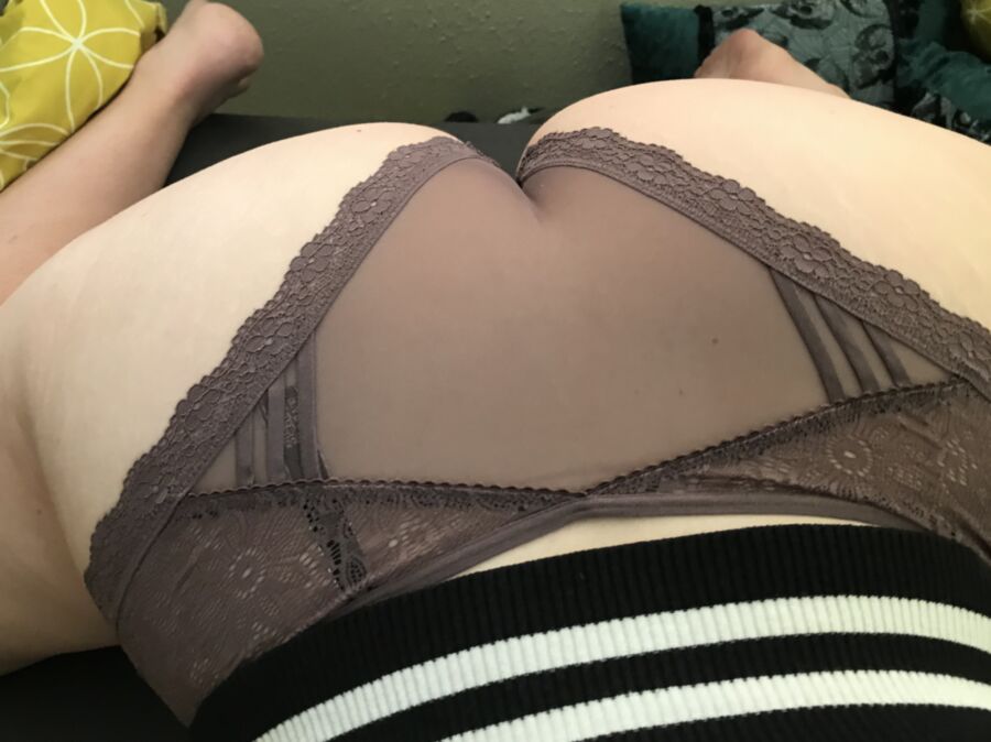 More panty shots 9 of 26 pics