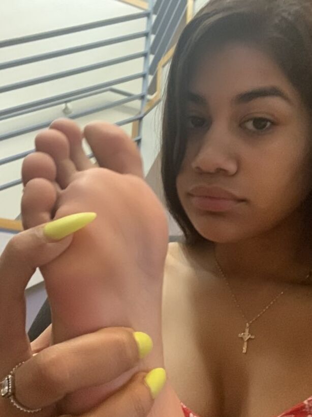I would do anything to lick their feet 10 of 45 pics