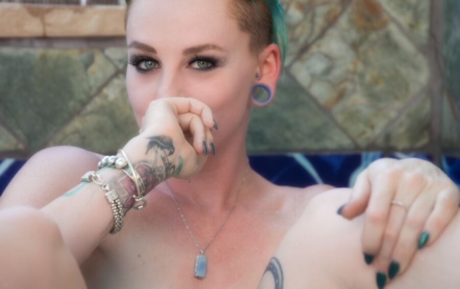 Suicide Girls - Kinzy - Weekend in T or C NM 19 of 42 pics