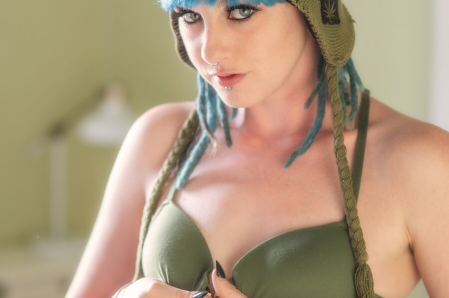 Suicide Girls - Kinzy - Beanie Baby 21 of 42 pics.
