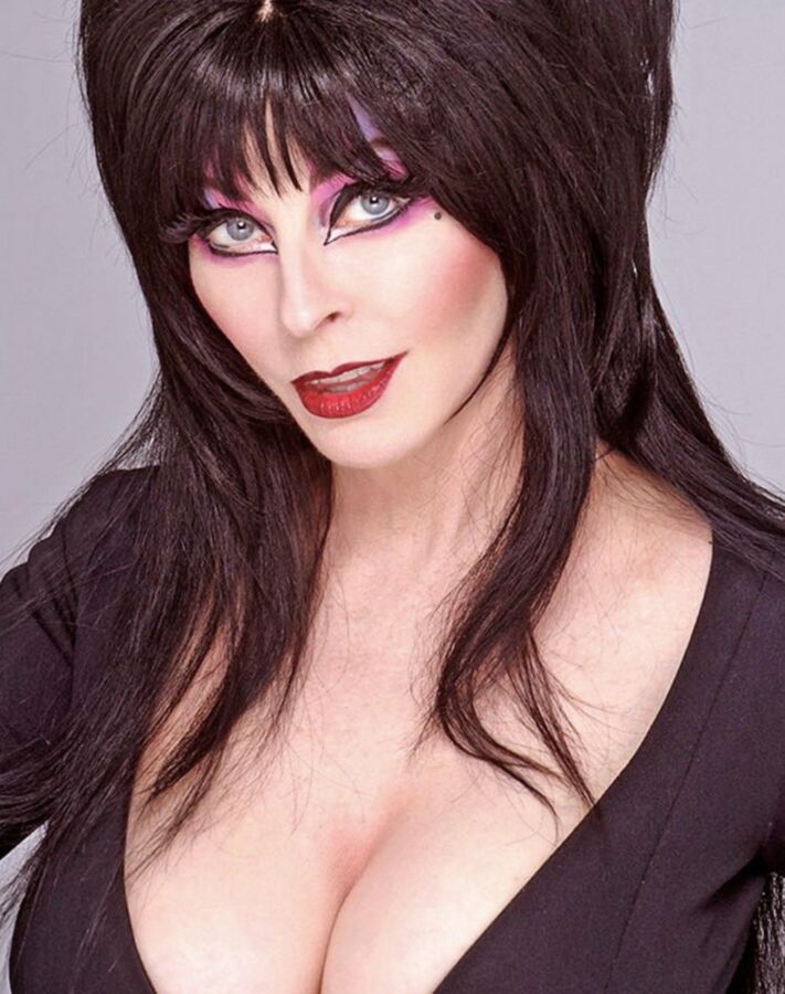Elvira 19 of 75 pics