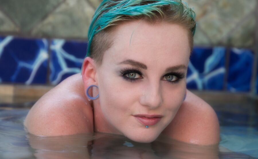 Suicide Girls - Kinzy - Weekend in T or C NM 23 of 42 pics