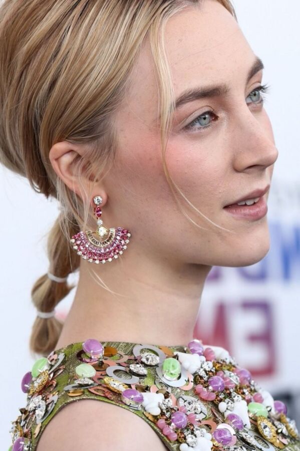 Saoirse Ronan 11 of 32 pics