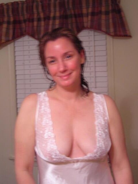 Fran Young West Hempstead NY Wife Exposed 12 of 32 pics