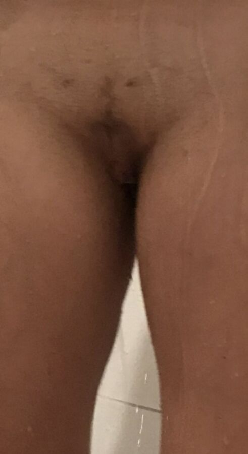 Girlfriend in the shower 24 of 25 pics