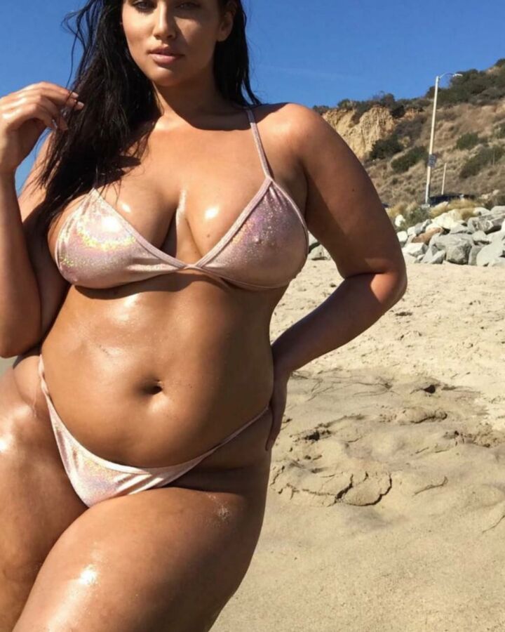 Chubby Bikini Bodies 8 of 33 pics