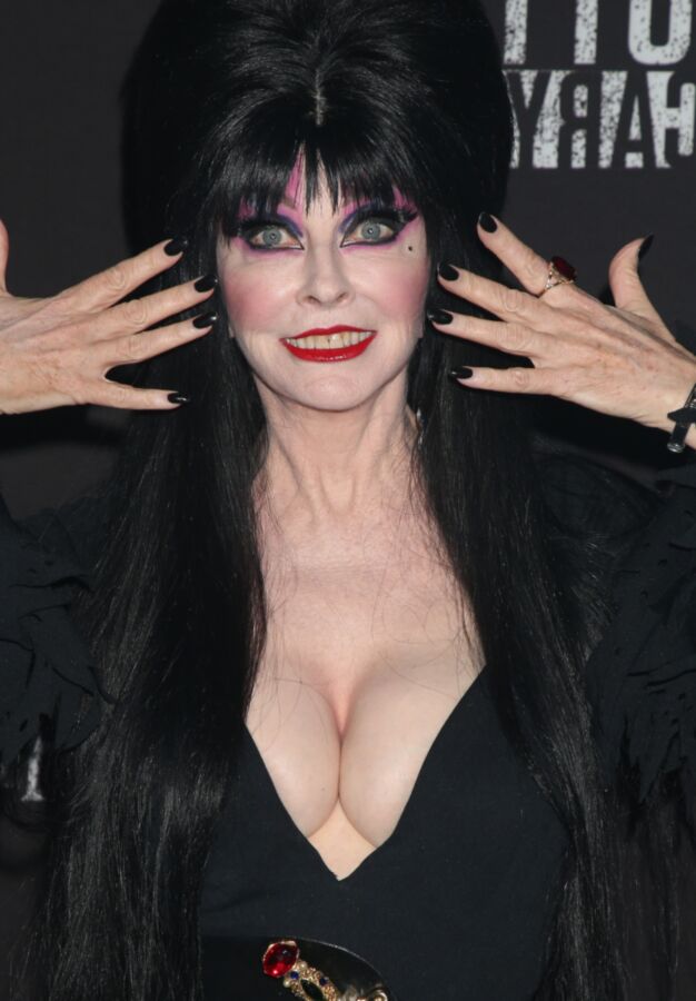 Elvira 11 of 75 pics