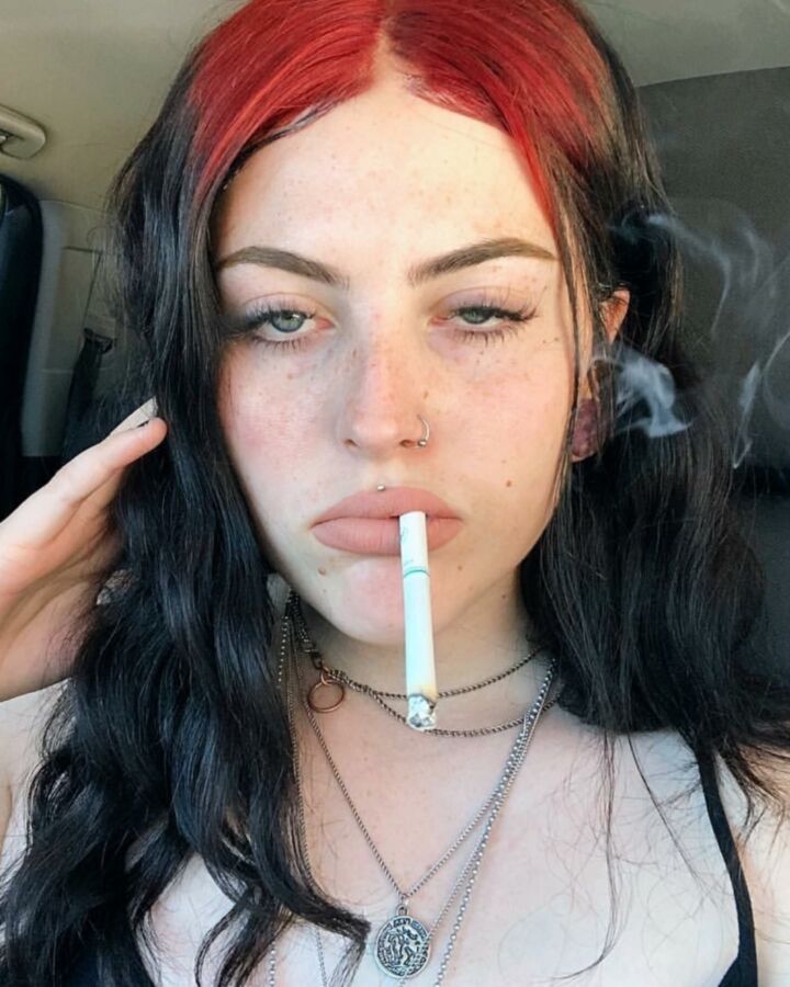 Freaky Kinky Goth/Emo Bitch smoker 21 of 28 pics