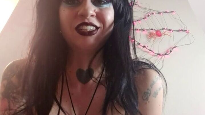 Elvira mistress of the dark 19 of 66 pics