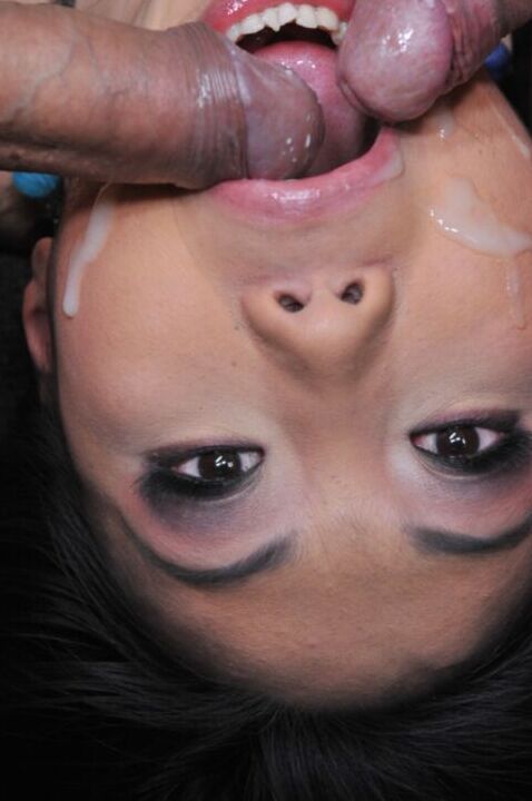 The most beautiful way to give a girl a facial 16 of 16 pics