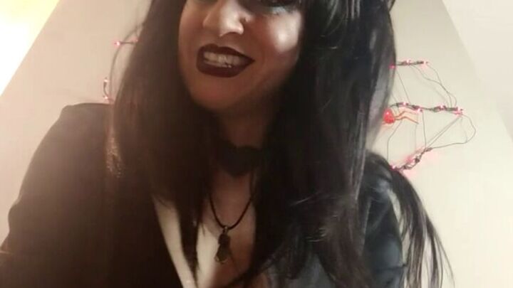 Elvira mistress of the dark 7 of 66 pics