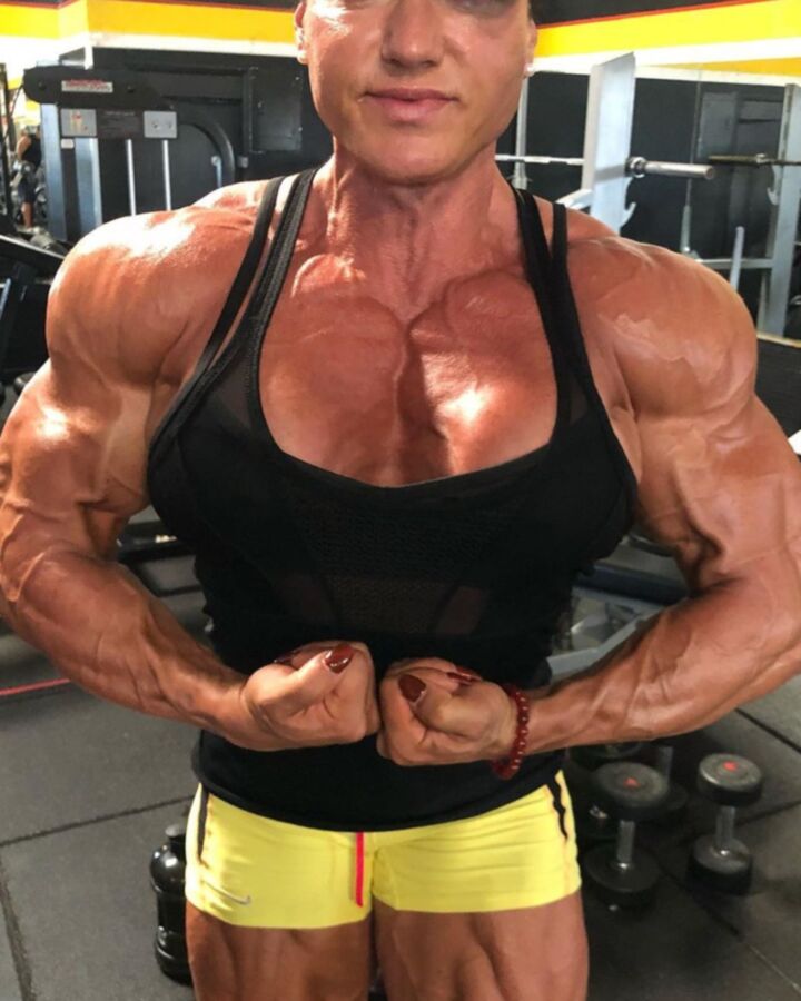 Girls with Muscle / Helle Nielsen 13 of 135 pics