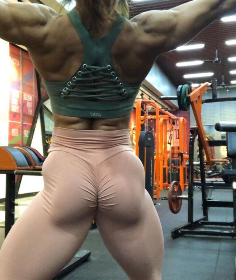 Female muscle ass 8 of 123 pics