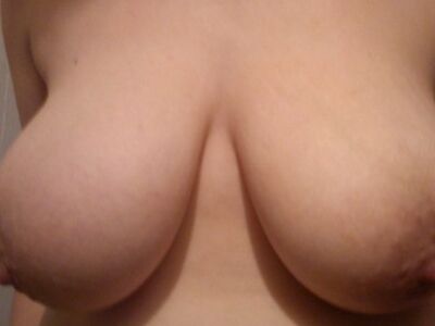 Amateur big tits  12 of 16 pics