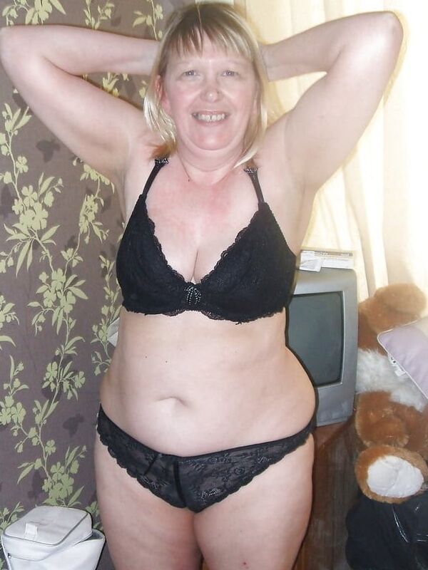  Susan a Blonde Beautiful MILF - Lingerie 5 of 7 pics