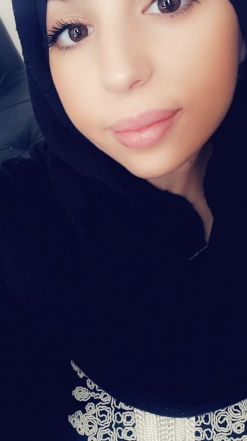 Beurette Hijab 10 of 65 pics