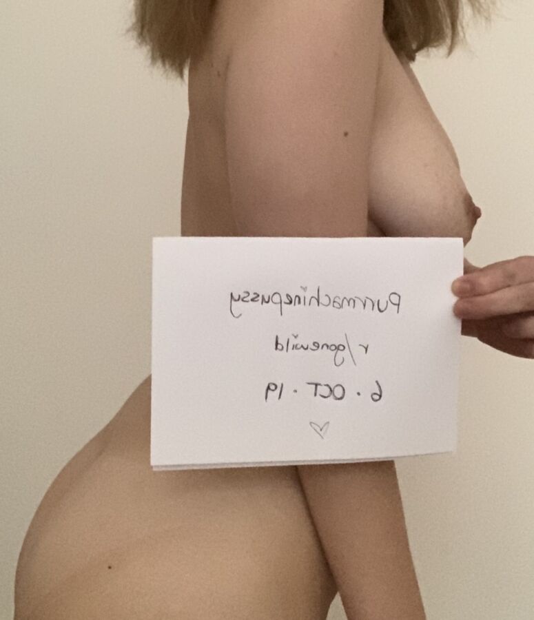 deleted reddit user Purrmachinepussy 3 of 5 pics