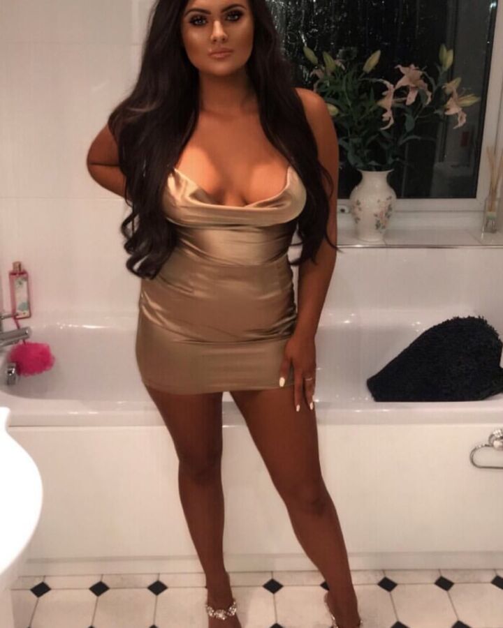 Sexy tanned teen 20 of 38 pics