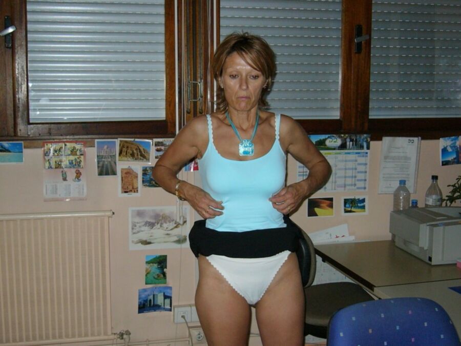 Mature ladies eager to please! 19 of 60 pics