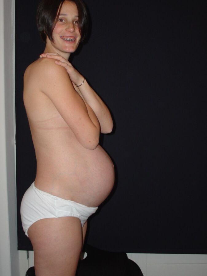 Some pregnant amateur girls 1 of 24 pics