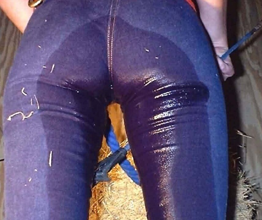 I love wet pants and wet panties 1 of 48 pics